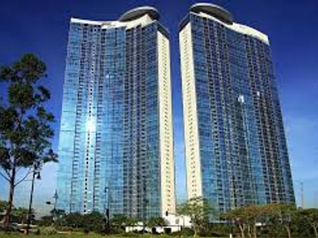 Fully Furnished 3 Bedroom Condo with 2 Parking Slots For Sale in Pacific Plaza Towers North Tower, BGC