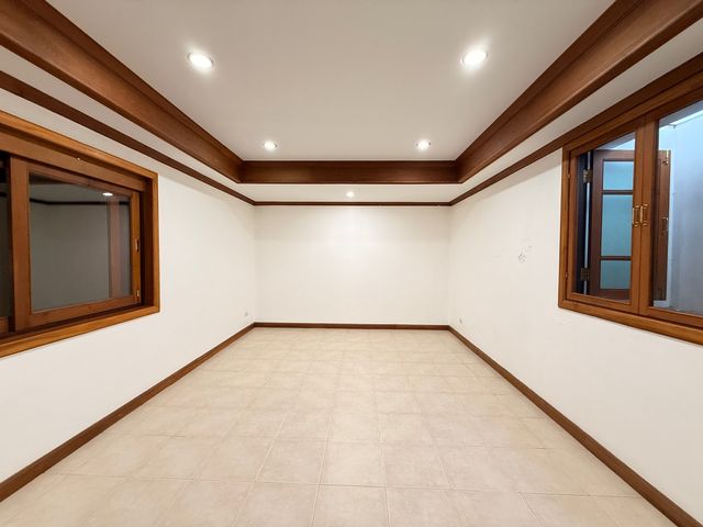 place photo 48