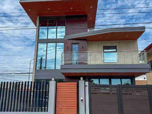 For Sale: 3-storey newly-built house and lot
