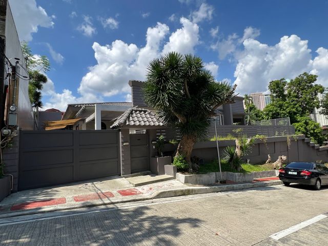 Currently tenanted: House for sale in Whiteplains, Quezon City