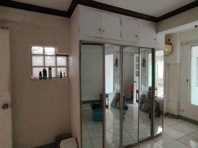 place photo 100