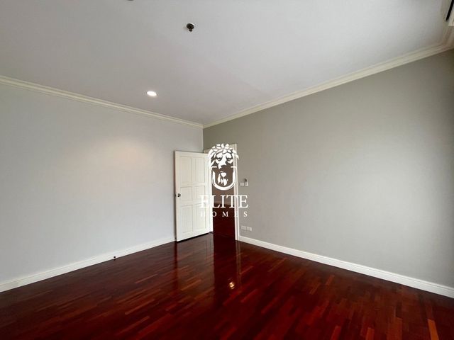 place photo 48