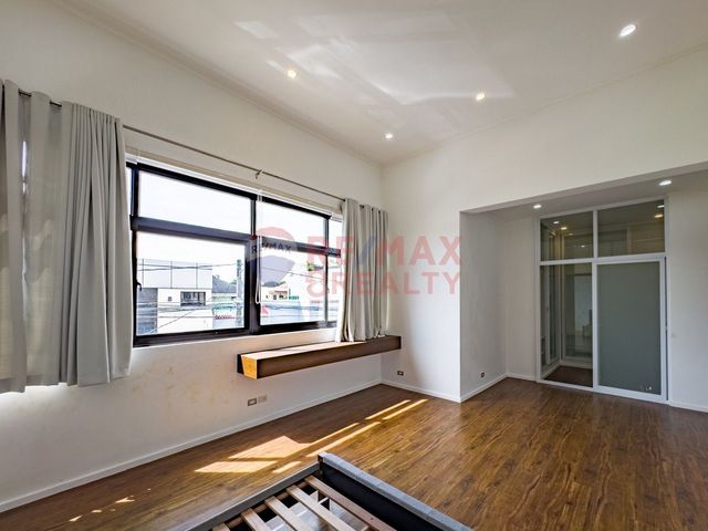 place photo 55