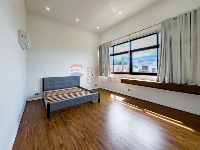 place photo 52