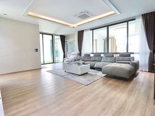 place photo 75