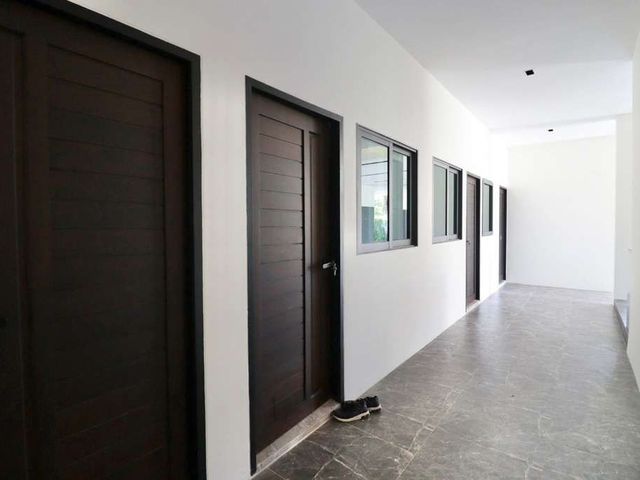 place photo 100