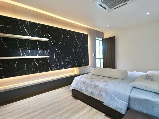 place photo 78