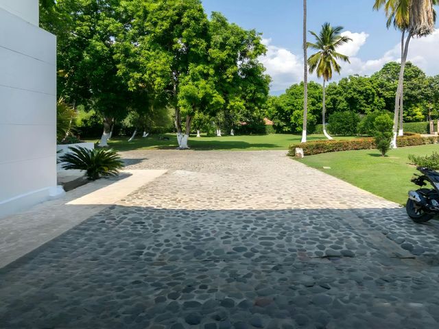 place photo 23