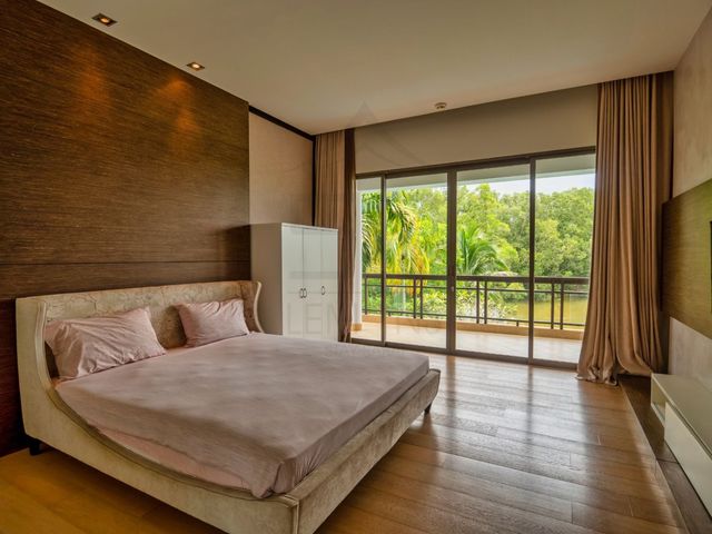 place photo 51