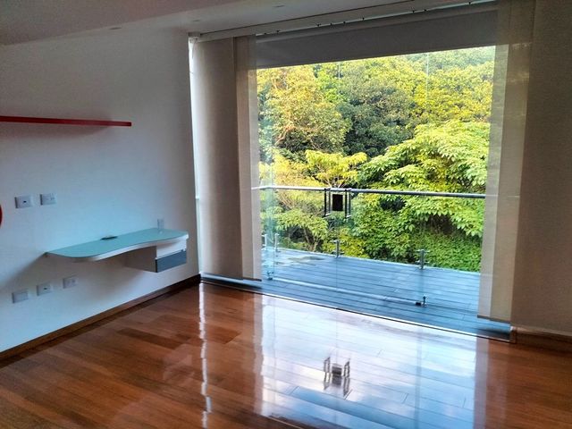 place photo 48