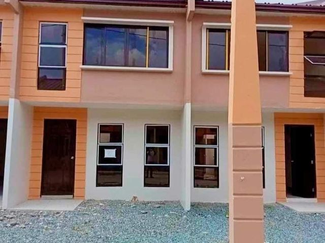 House and Lot in Meycauayan near Valenzuela Lipat agad - 40sqm and 52sqm Townhouse in Deca Homes