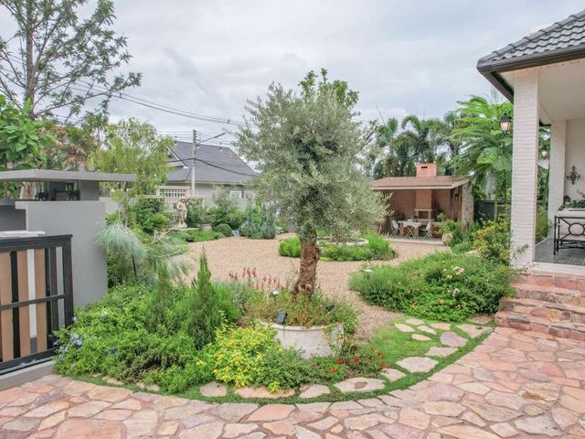 place photo 34