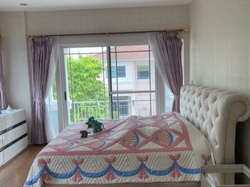 place photo 69