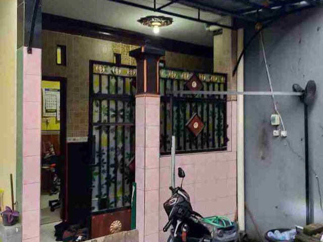 Di jual rumah murah pol Surabaya barat