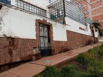 Casa en venta en Provincia de Paucartambo - Cochera