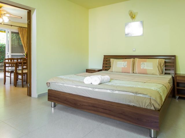 place photo 52
