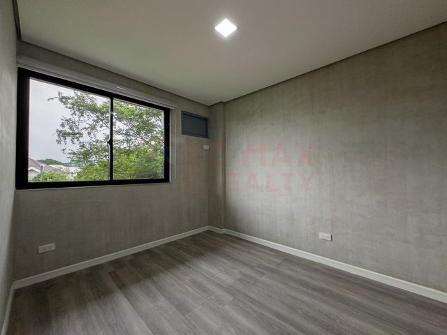 place photo 55