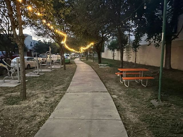 place photo 18