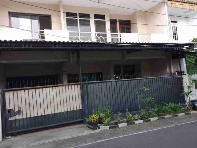 Di sewakan rumah siap huni pakis, dukuh Kupang Surabaya