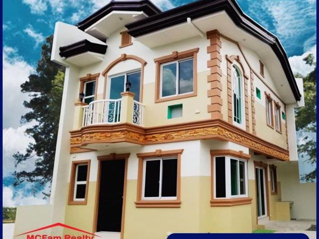 House and Lot in Valenzuela City / Monica Homes (Flora)