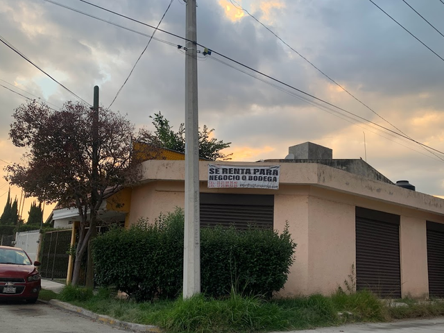 Locales en renta cerca del Cetis