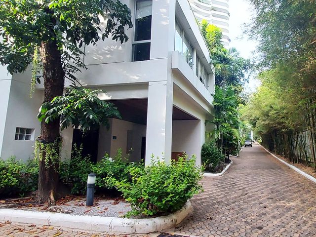 place photo 52