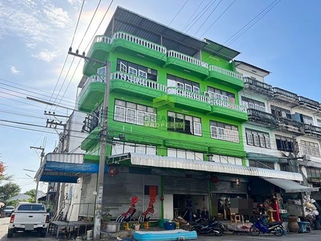 ขายตึกแถว 3 ชั้น 3 คูหา หมู่บ้านดำรงวิลล่า ซ.สนามมวย อ้อมน้อย เนื้อที่ 48.60 ตรว. เพชรเกษม 87 เหมาะทำกิจการ, พักอาศัย, สต๊อกสินค้า