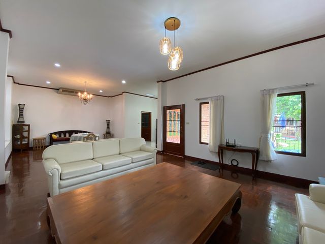 place photo 64