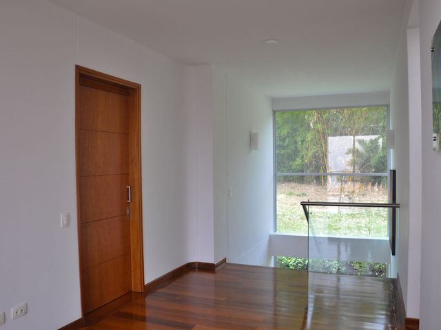 place photo 52