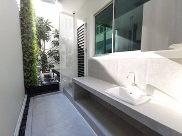 place photo 60