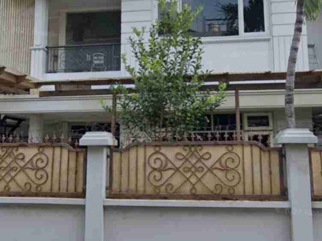 Dijual rumah semi hook Darmo permai utara Surabaya
