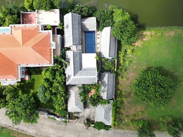 place photo 95