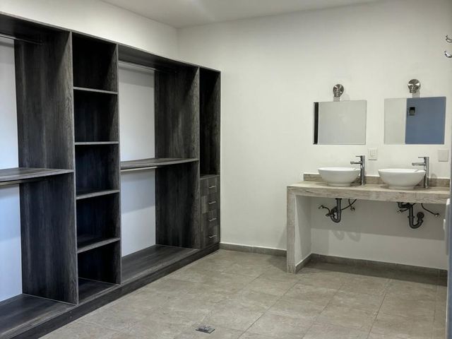 place photo 50
