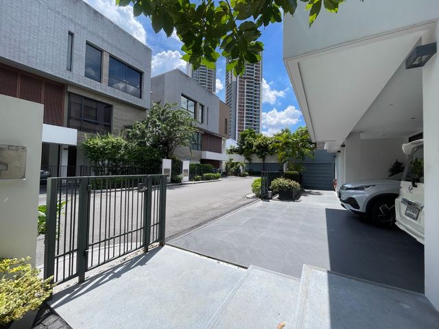 place photo 81