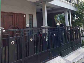 Di jual Rumah siap huni  pojok hook GKB Manyar Gresik