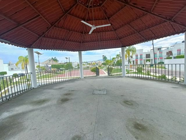 place photo 23