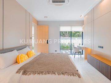 place photo 52