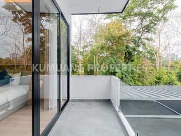 place photo 81