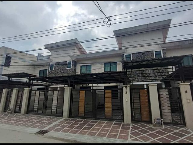 Income generating apartment for sale near clark