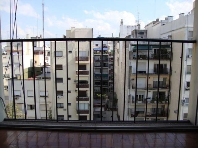 Excelente Semipiso 3Amb. c/Dep. Contrafrente Vista Amplia a jardines Silenciosos-Doble circulación