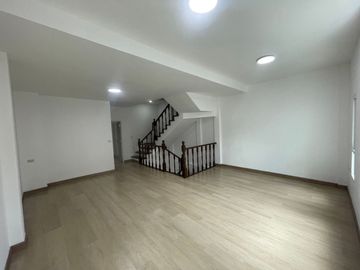 place photo 56