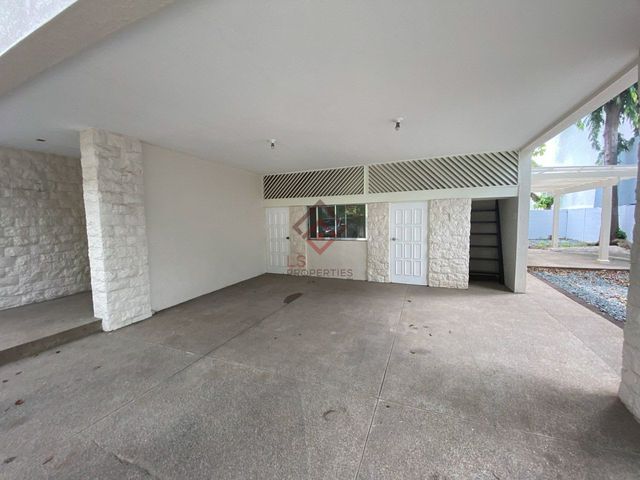 place photo 51