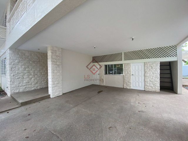 place photo 52