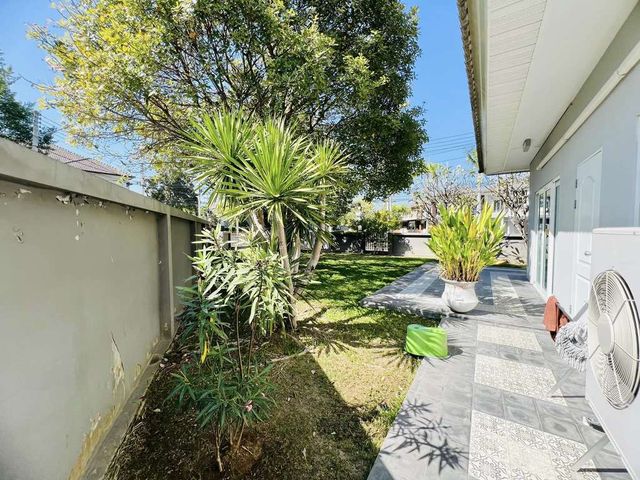 place photo 54