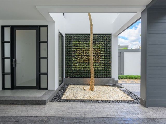place photo 55