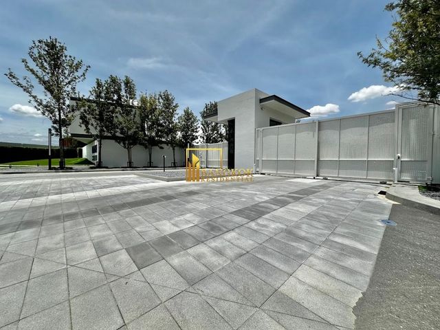 place photo 59