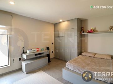 place photo 53