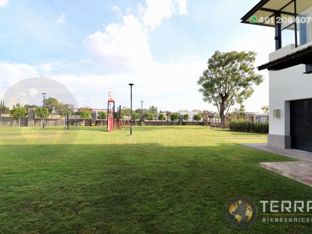 place photo 98