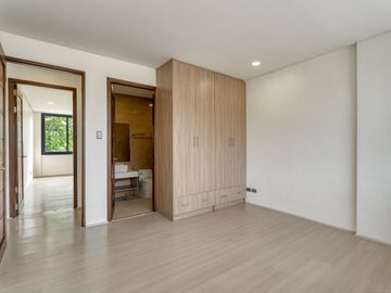 place photo 52