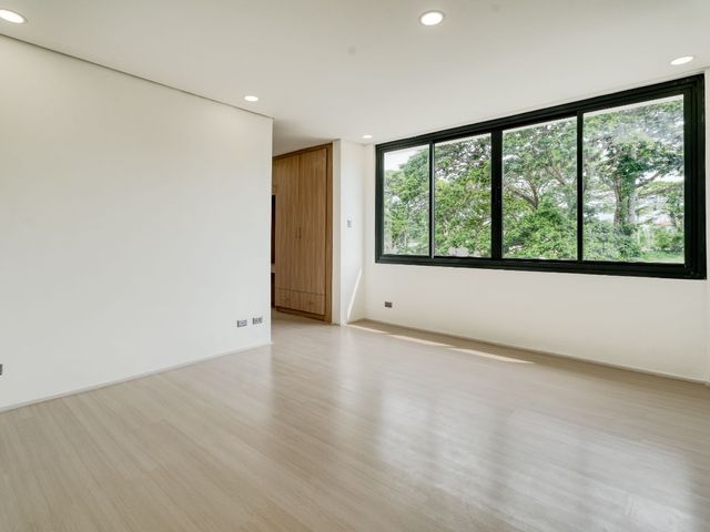 place photo 63